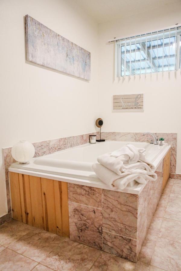 Moonlight Cottage - Your Romantic & Scenic Escape Sevierville Dış mekan fotoğraf